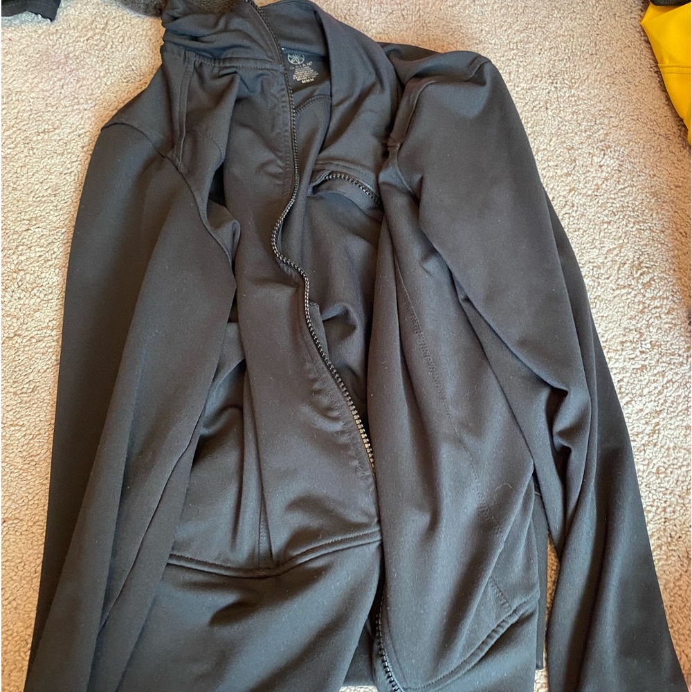 black yoga jacket